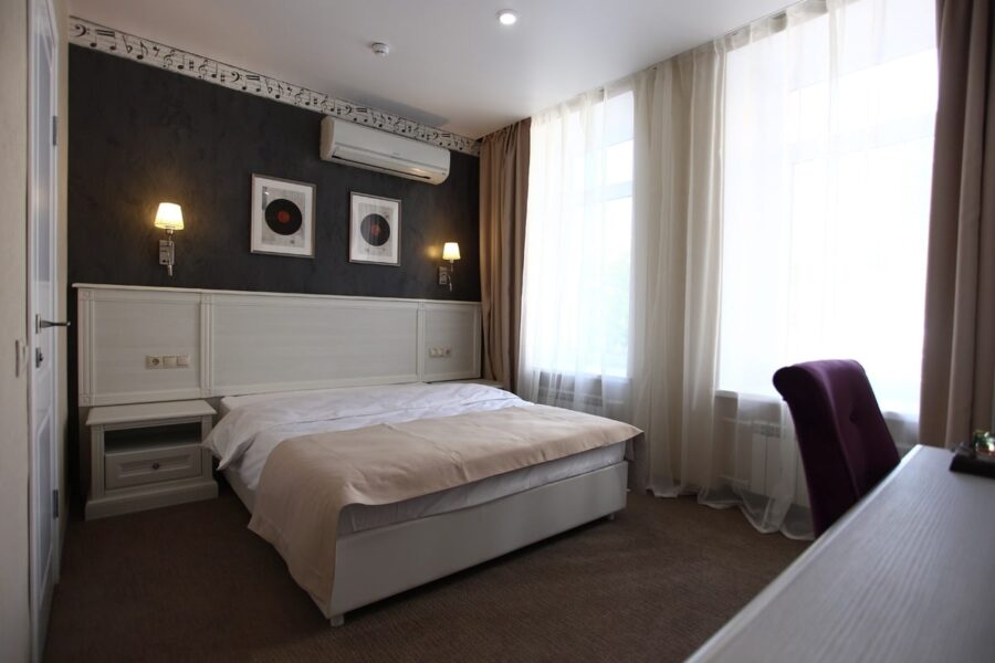 Hotel Tchaikovsky Room Standard Image 1